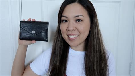 sarah wallet review